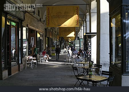
                Straßencafé, Turin, Via Po                   