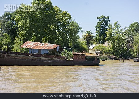 
                Schiffswrack, Tigre Delta                   