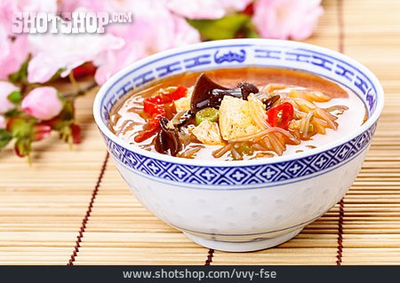 
                Sauer-scharf-suppe, Pekingsuppe                   