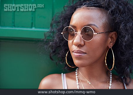
                Sonnenbrille, Modisch, Afroamerikanerin                   