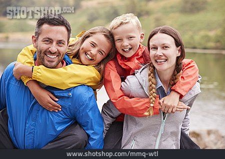 
                Glücklich, Familie, Wanderung, Gruppenbild                   
