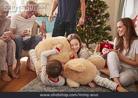 
                Kinder, Kuscheln, Weihnachtsgeschenk                   