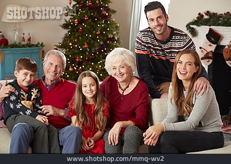 
                Weihnachten, Generationen, Familienporträt                   