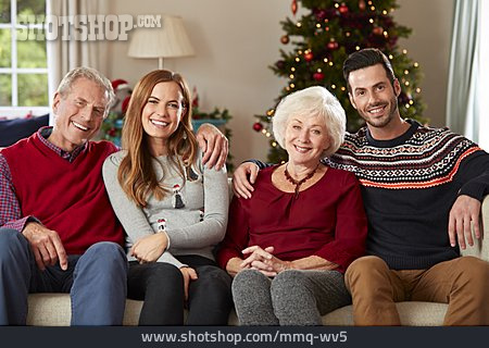 
                Christmas, Family Portrait                   