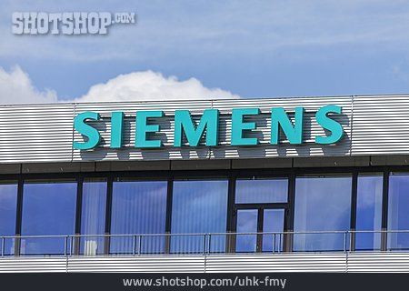 
                Siemens, Technologiekonzern                   