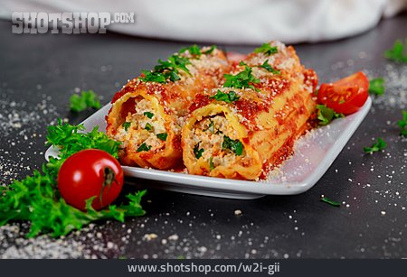 
                Italienische Küche, Manicotti                   