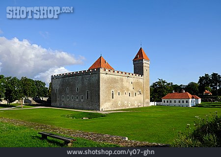 
                Saaremaa, Bischofsburg                   