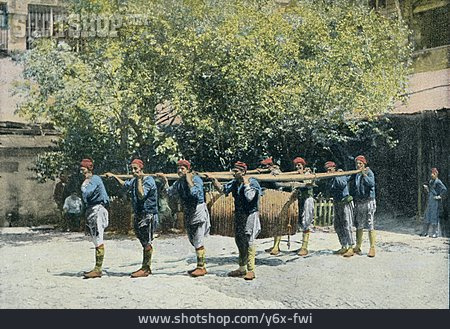 
                1900, Konstantinopel, Feuerwehrleute                   