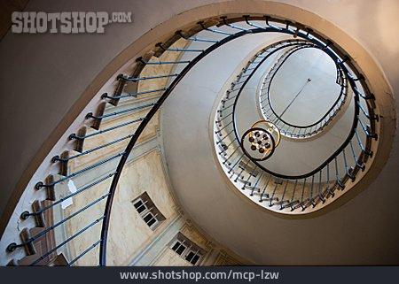 
                Treppenhaus, Wendeltreppe, Spiralförmig                   