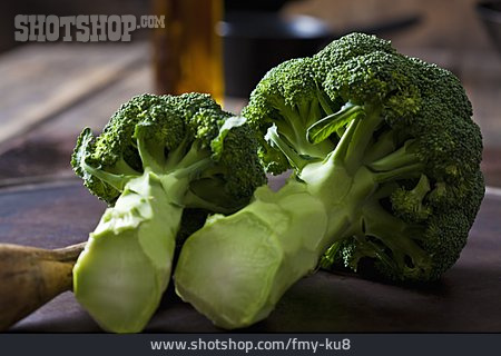 
                Brokkoli, Broccoli                   