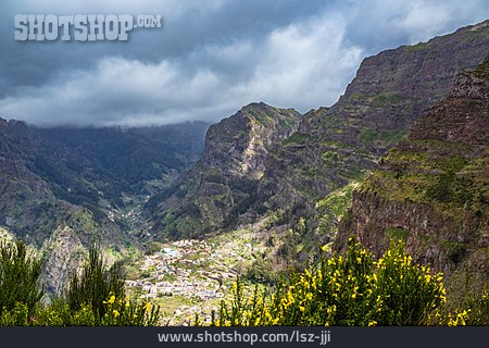 
                Madeira, Curral Das Freiras                   