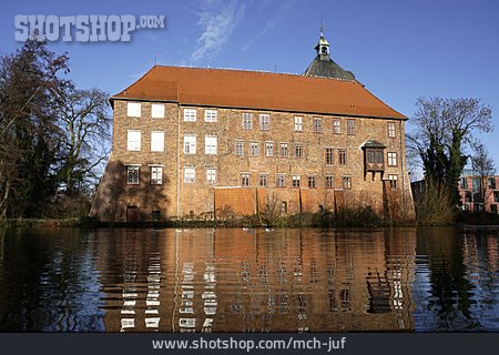 
                Schloss Winsen                   