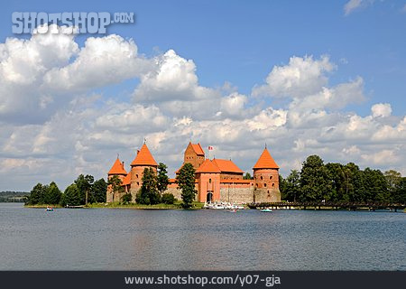 
                Burg Trakai                   