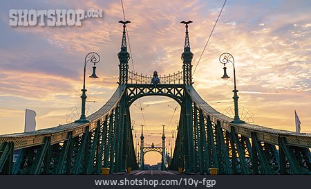 
                Budapest, Freiheitsbrücke                   