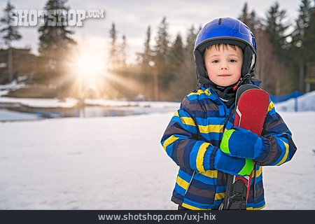 
                Junge, Skifahren, Winterferien                   