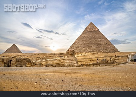 
                Pyramide, Sphinx, Gizeh                   