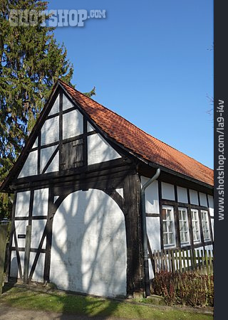 
                Fachwerkhaus, Kloster Wennigsen                   