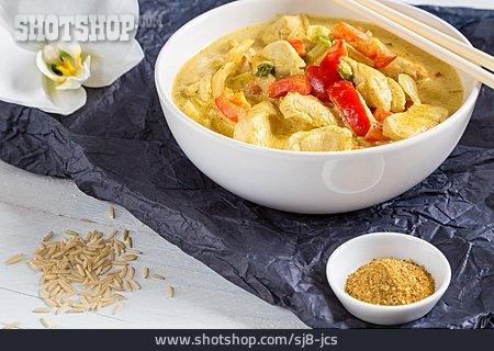 
                Thailändische Küche, Hühnchencurry                   