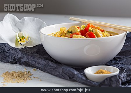 
                Asiatische Küche, Hühnchencurry                   