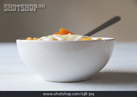 
                Schüssel, Joghurt                   