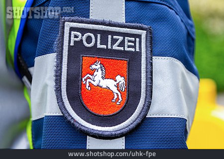 
                Niedersachsen, Landeswappen, Polizeiuniform                   