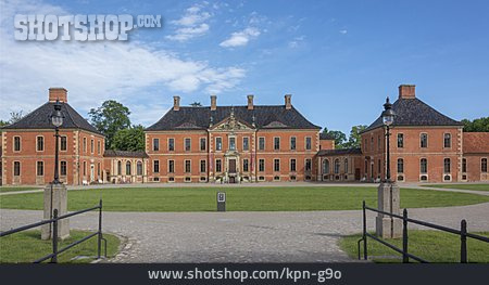 
                Schloss Bothmer                   