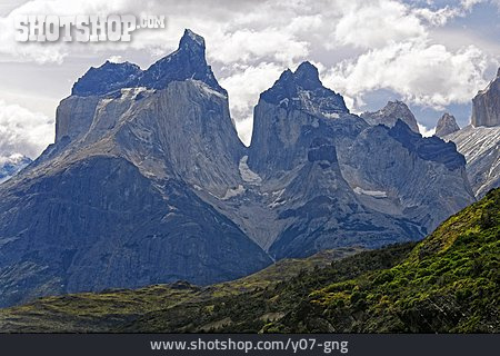 
                Berggipfel, Torres Del Paine                   
