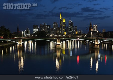 
                Skyline, Frankfurt Am Main, Mainbrücke                   