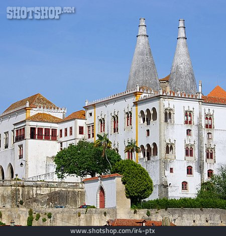 
                Portugal, Sintra, Palácio Da Vila                   