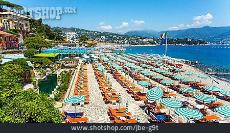 
                Tourismus, Sonnenschirm, Massentourismus, Riviera, Portofino                   