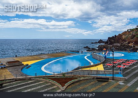 
                Swimmingpool, Madeira, Funchal                   