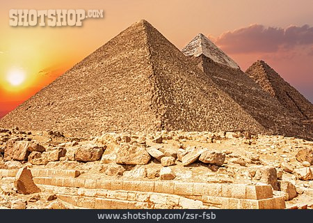 
                Pyramide, Pyramiden Von Gizeh                   