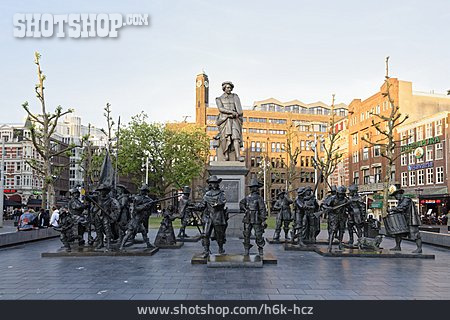 
                Amsterdam, Rembrandtplein                   