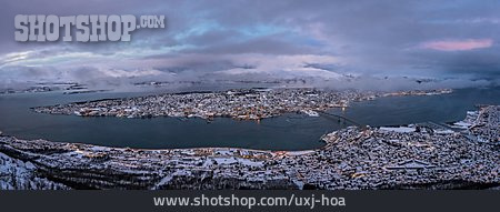 
                Norwegen, Tromsø, Tromsøysund                   