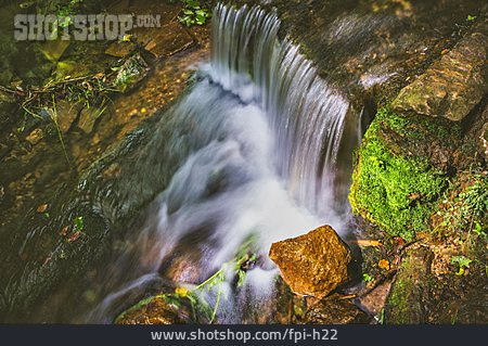 
                Wasserfall, Quelle                   