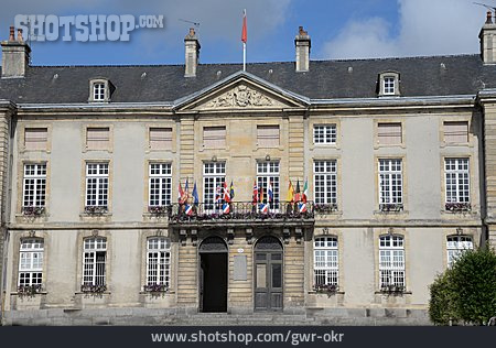 
                Rathaus, Bayeux                   