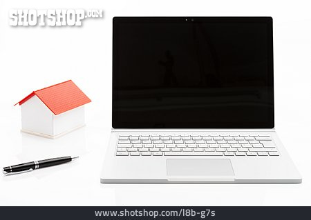 
                Laptop, Wohnungssuche, Onlinerecherche                   