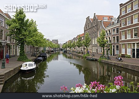 
                Leiden, Oude Rijn                   