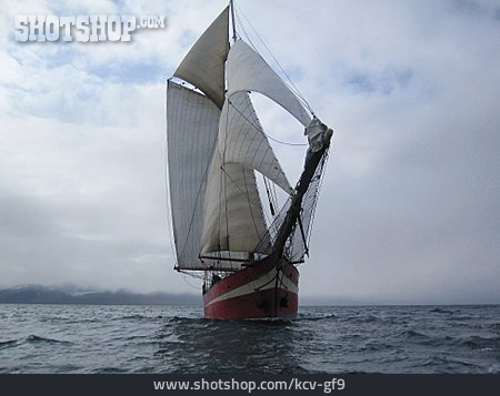 
                Segelschiff, Nordatlantik                   