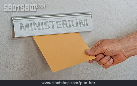 
                Ministerium, Briefeinwurf                   