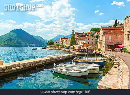 
                Montenegro, Bucht Von Kotor, Perast                   