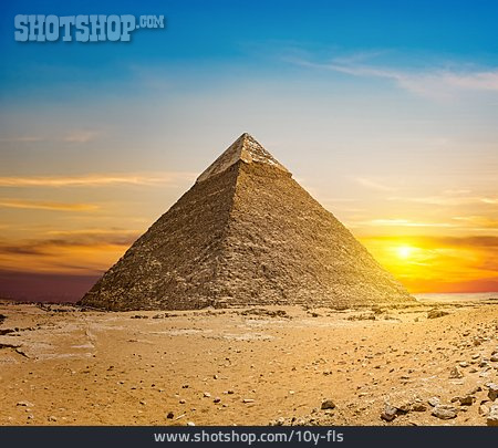 
                Archäologie, Nekropole, Pyramiden Von Gizeh                   