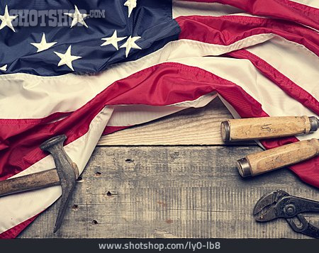 
                Werkzeug, Amerikanische Flagge                   
