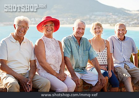 
                Senioren, Urlaubsreise, Gruppenbild                   