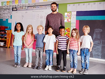 
                Kindergarten, Kindergartengruppe, Kindergärtner                   