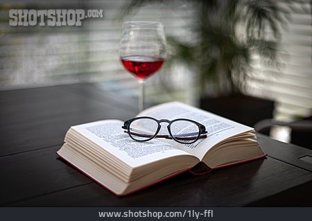 
                Entspannung, Lesen, Rotwein                   