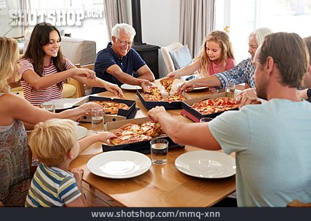
                Familie, Gemeinsam, Generationen, Mittagessen                   