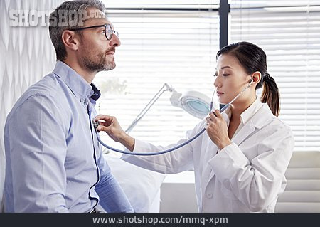 
                Untersuchung, Stethoskop, ärztin                   