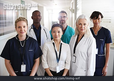 
                Krankenhaus, Kollegen, Gruppenbild                   