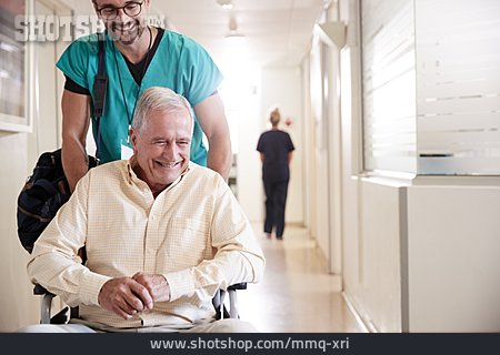 
                Patient, Schieben, Rollstuhl, Krankenpfleger                   